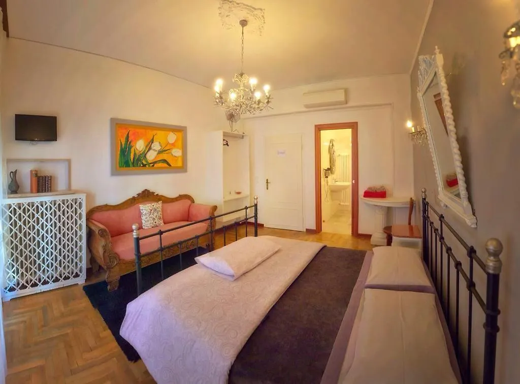 B&B Madam Treviso 3*,